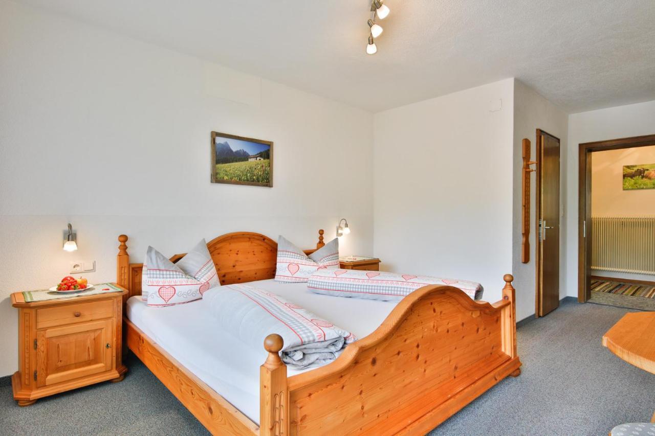 Landhaus Panorama Berwang Luaran gambar