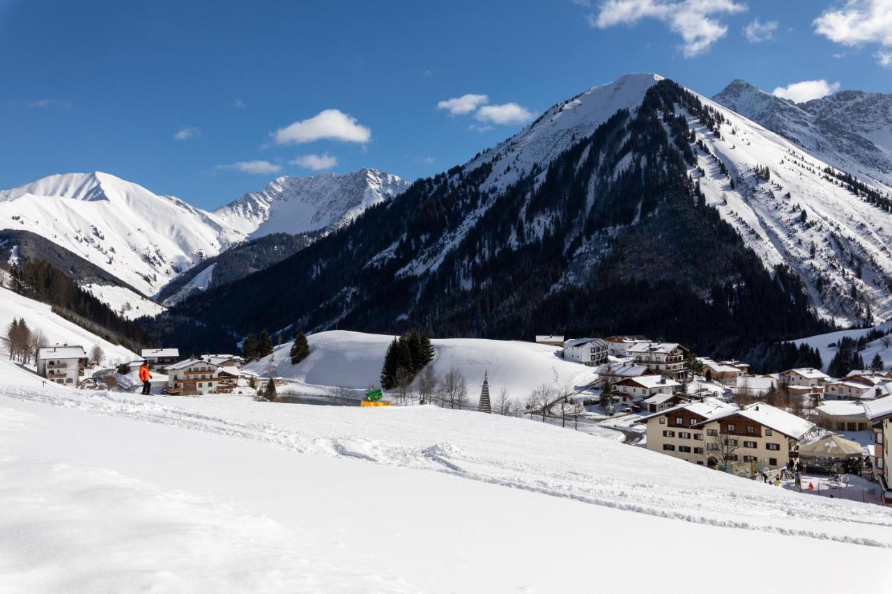 Landhaus Panorama Berwang Luaran gambar